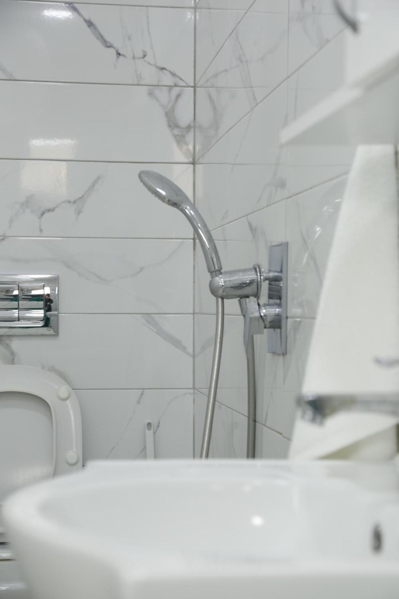 Albi Apartment Тирана Экстерьер фото